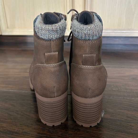 Womens Brown heeled booties - Picture 3 of 3